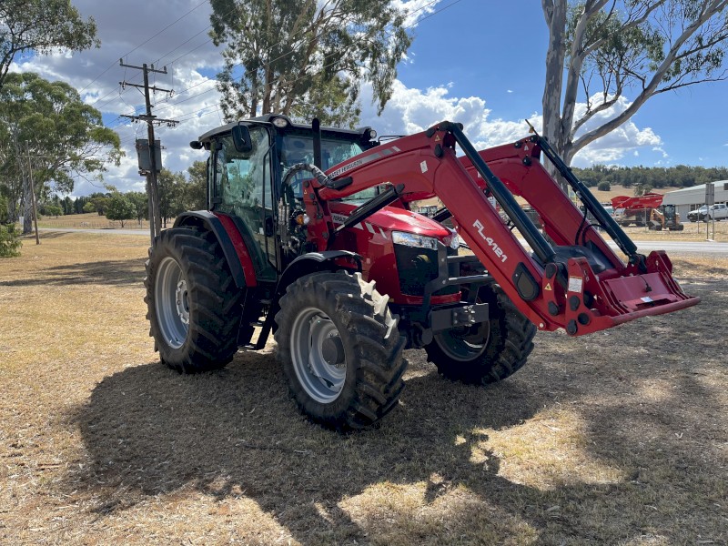 Massey Ferguson 6712 Tractor and Loader