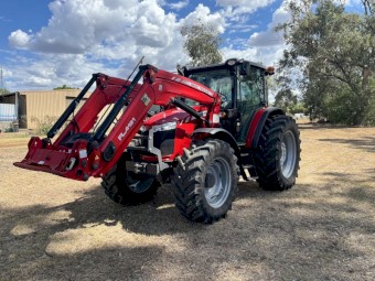 Massey Ferguson 6712 Tractor and Loader