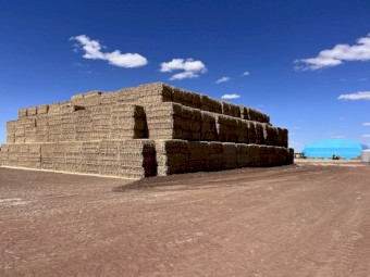 1000mt Wheaten Hay 670kg 8x4x3 Bales