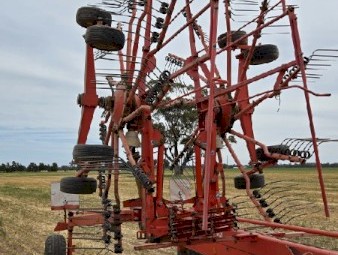 Kuhn GA7501 Hay rake 