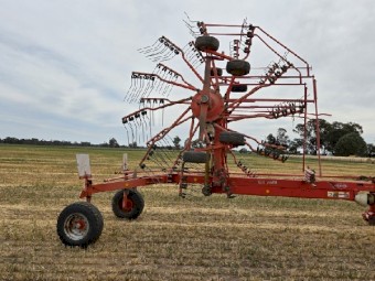 Kuhn GA7501 Hay rake 