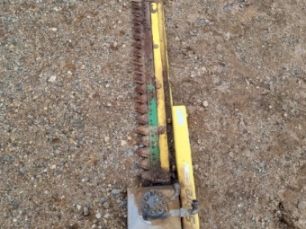 Sabre end knife
