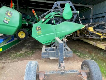 John Deere 635 F Header Front