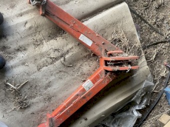 Quick hitch linkage