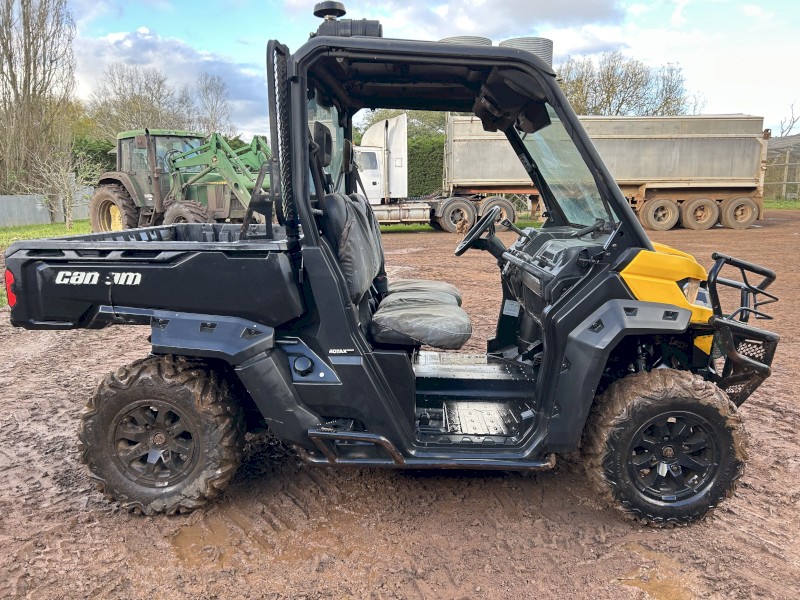 2021 Can-Am HD8 DPS