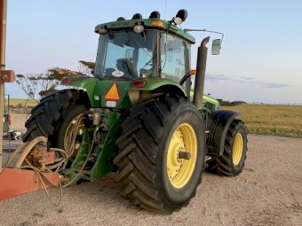 2005 John Deere 8420 Tractor 