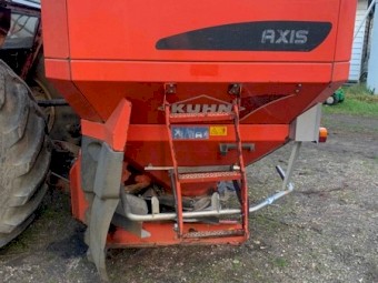 Kuhn 50.1w spreader