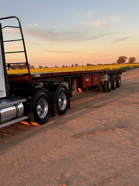 40ft Barker Flat Top Trailer