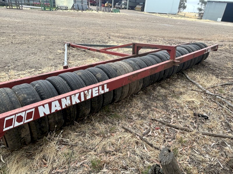 Nankivell Tyre Roller