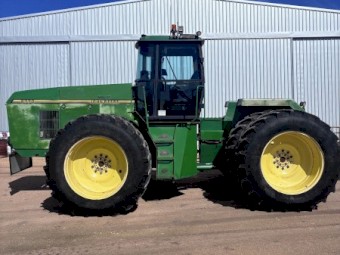 1995 John Deere 8770 Tractor