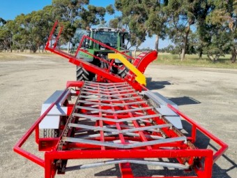 WMI Albybone Multi Bale Feeder