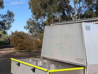 Alloy canopy/tray