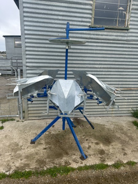 Lamb marking cradle