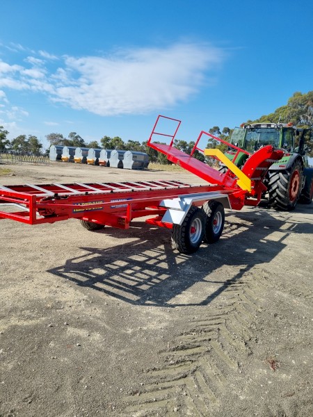 WMI Albybone Multi Bale Feeder