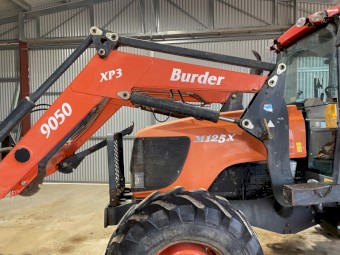 Kubota M125X Tractor with Loader