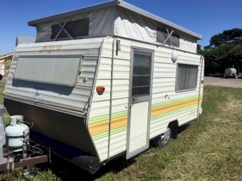 12’ 1983 Jayco PopTop caravan