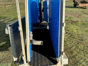 Racewell HD3 Sheep handler