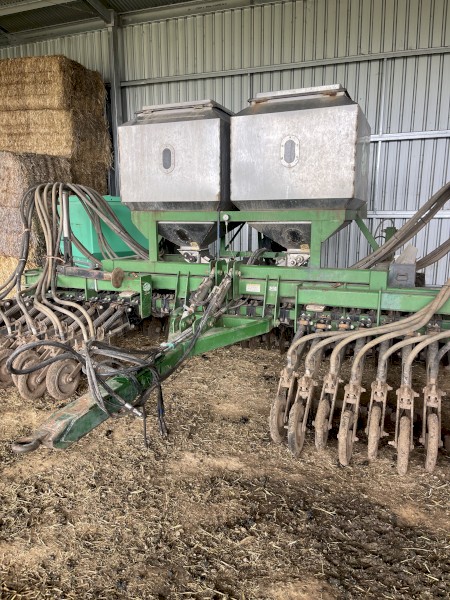 2009 Sow Ezy 8m  double disc airseeder