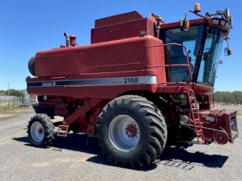 Case IH 2188 Header with 1042 MacDon Draper Front on Trailer