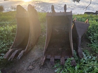 Caterpillar 225LC 25 ton Excavator