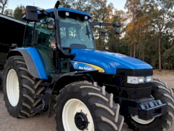 2005 New Holland TM120 Tractor