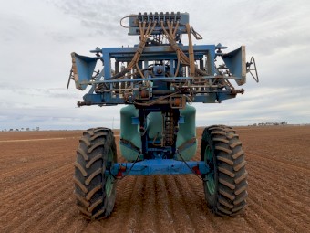 2010 Berthoud Tenor 5500L / 32m Boom Spray