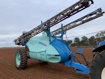2010 Berthoud Tenor 5500L / 32m Boom Spray