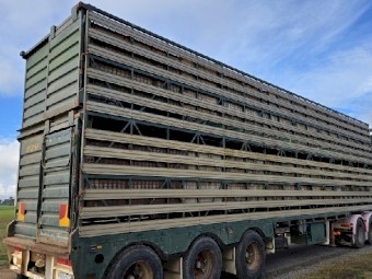 1998 Byrne 4x2 B Double Stock Crates